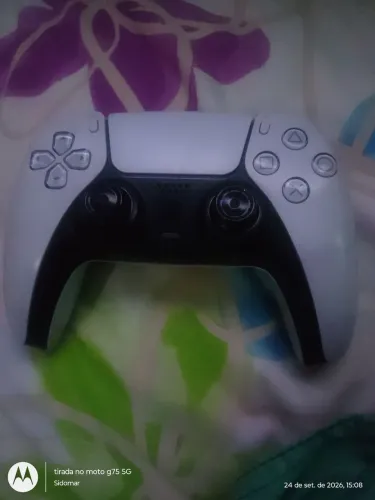 Controle de PS5, botão L2 não funciona