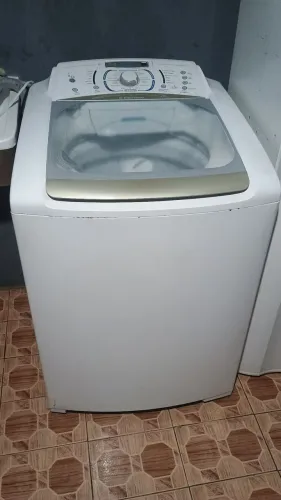 Máquina de lavar roupas 15 kilos Electrolux 