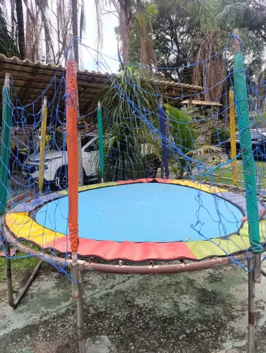 Cama elástica - pula pula