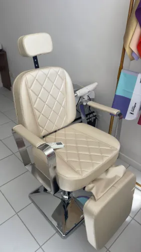 Cadeira salão ou maquiadora 