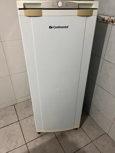 GELADEIRA - CONTINENTAL - PRA QUEM ESTÁ PRECISANDO!