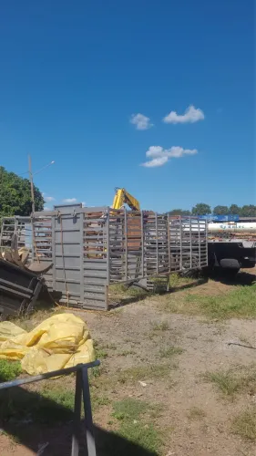 Gaiola sobre grade boiadeiro pra caminhão 3/4 