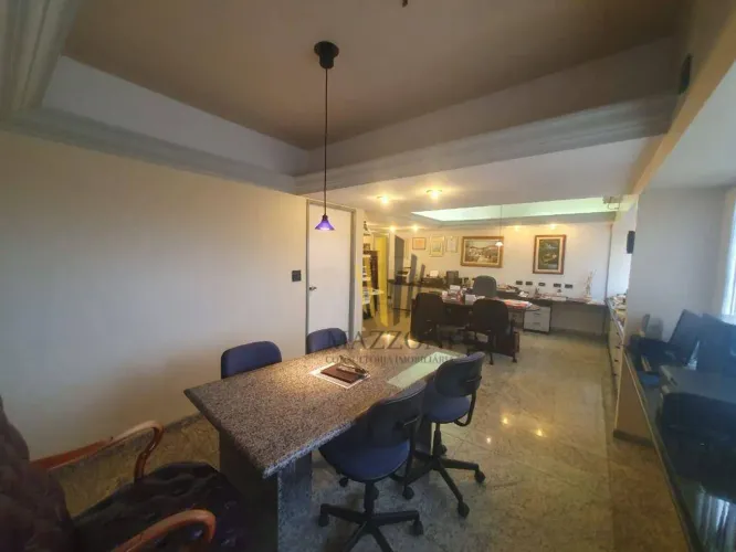 Sala Comercial no Derby | 2 Salas | 32m² cada sala | Armário Fixo | Banheiro | 2 Vagas de 