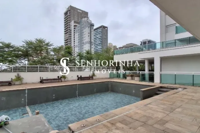 Cobertura no Tatuapé: 2 dormitórios, sendo 1 suíte, 2 salas, 2 banheiros, 2 vagas, 134 m²