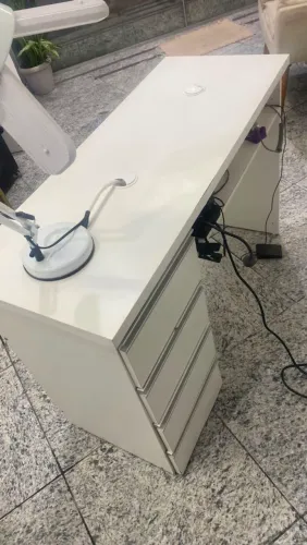 Mesa para salão de beleza