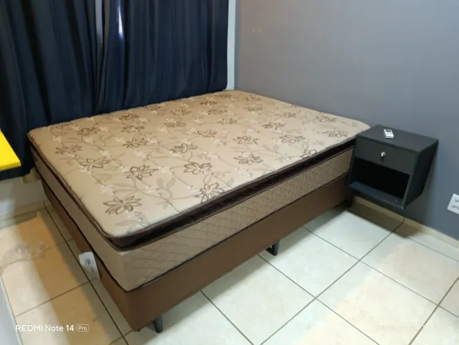 Cama Queem