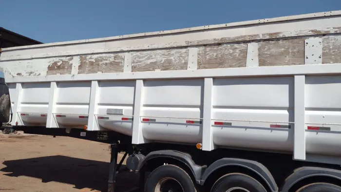 Vende se carreta casambra librelato 3 eixos 