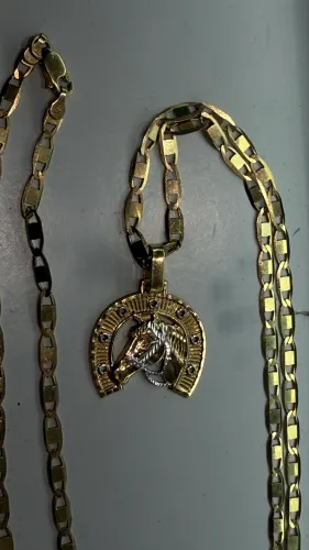 Cordão de ouro 18