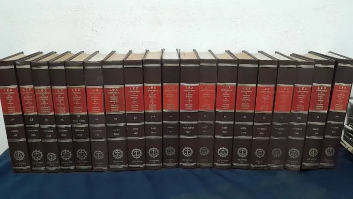 LOTE COM 38 LIVROS LEX CAPAS DURAS DECORAÇÃO DE ESCRITÓRIOS 