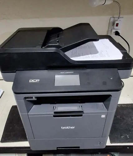 Multifuncional Brother HL 5652 DN