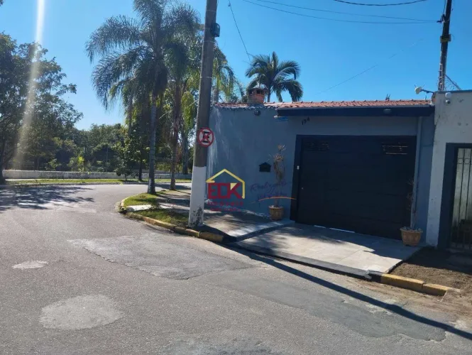 Casa com 3 dormitórios à venda, 280 m² por R$ 750.000,00 - Parque Mondesir - Lorena/SP