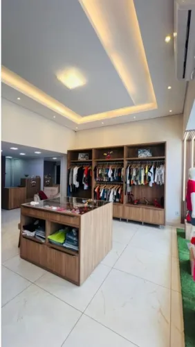 Excelente Ponto Comercial Completo - Loja em Funcionamento, 55 m², Mezanino