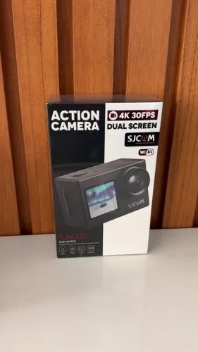 Câmera de ação SJ4000 com tela dupla