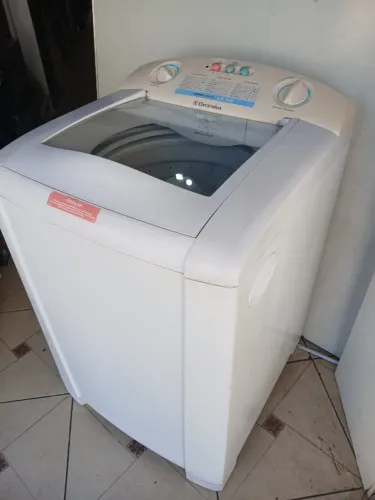 máquina lavar roupas Electrolux grande 12 kg turbo limpeza painel botões seletores 110v