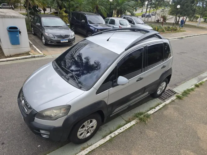 Fiat Idea Adv./ Adv.lock.dualogic 1.8 Flex 5P 2013