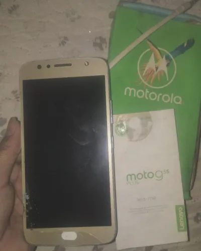 Não sei qual defeito . Celular moto g s plus
