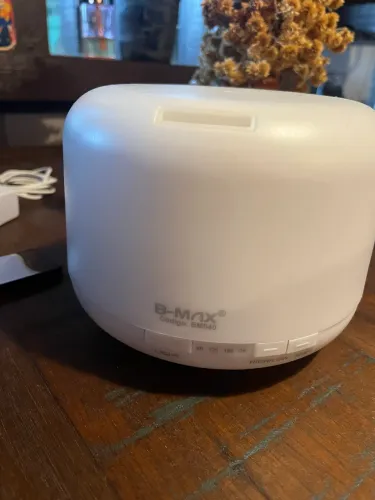 Umidificador E Difusor De Óleos Essenciais B-Max BM040 + Controle Remoto