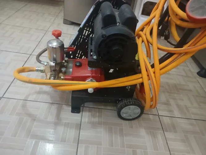 Lavadora de alta pressão 2.Ocv mono c/mangueira
