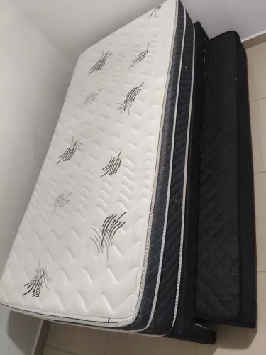 Cama solteiro com auxiliar 
