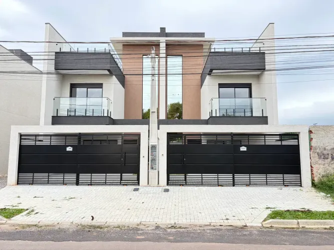 Sobrado para venda tem 207 metros quadrados com 3 quartos em Bom Jesus - São José dos Pinh