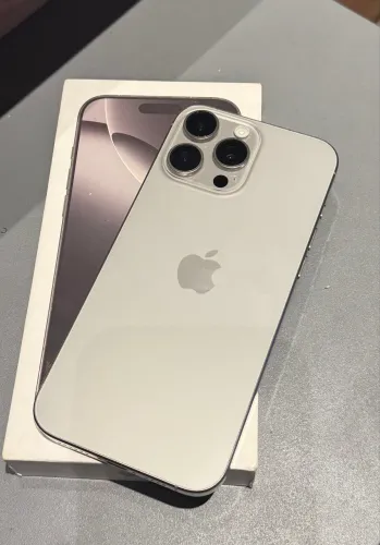 IPHONE 16 PRO MAX 256gb