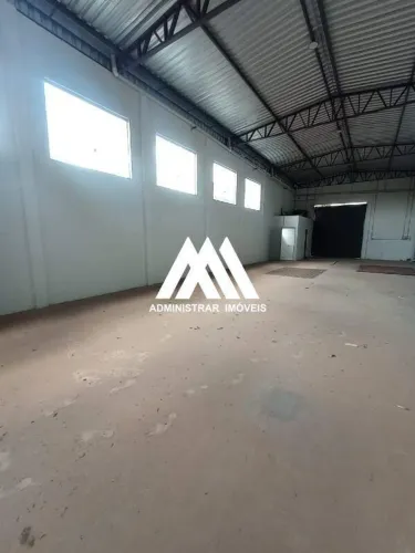 Galpão 160m² bem localizado para locação em Igarapé-MG!