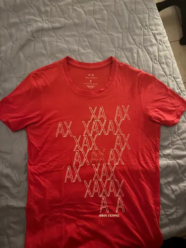 Camiseta Armani Exchange Vermelha (Original)