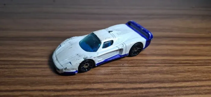 49 Minis Hot Wheels ano 2000 a 2010