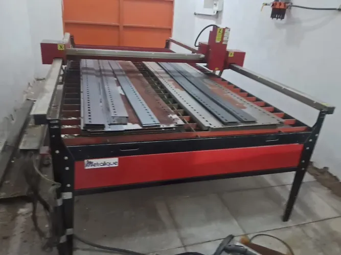 Máquina corte a plasma