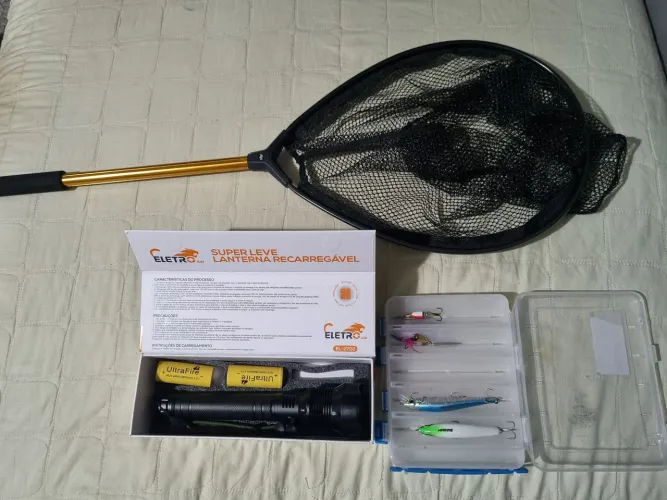 Vendo matérial de pesca e acampamento