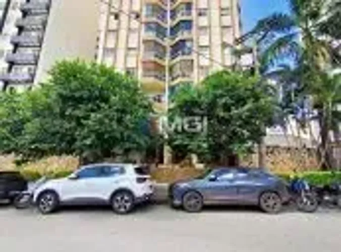 Apartamento à venda com 3 quartos - Setor Oeste