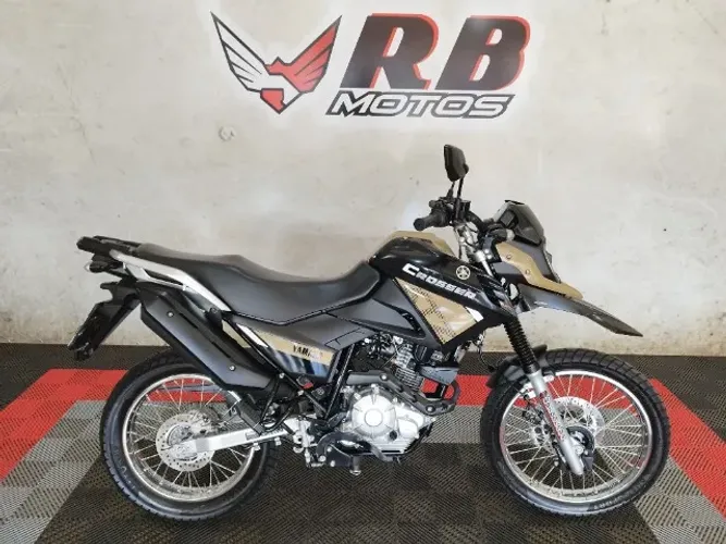 XTZ Crosser 150 Z  Abs 2024 Preta / Bege Com incríveis 5.000 km ( A mais Top do Mundo )