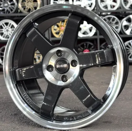 Rodas TE37 aro 17 Furação 4x100