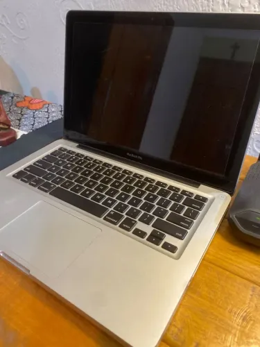 Mac Book Pro 13 - inch, Early 2011 - Processador 2,7Ghz, Intel Core I7 - 16Gb Ram