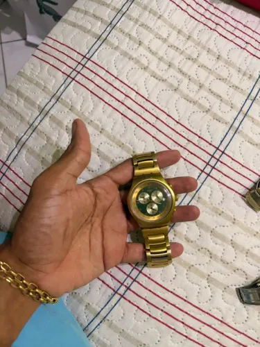 Swatch cara verde 