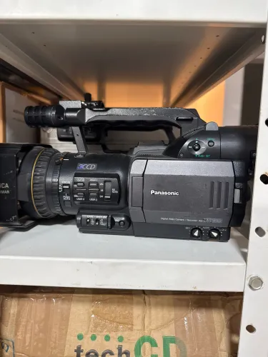 Filmadoras Panasonic AG-DVX100B/ Sony DSR-PD150