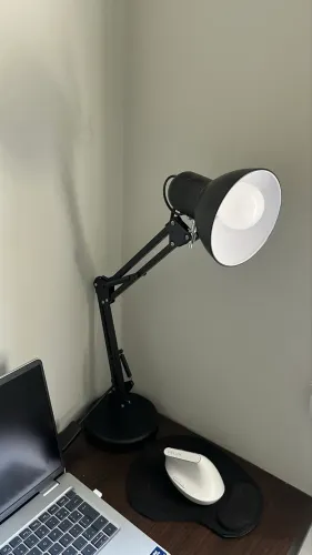 Luminária em perfeitas condições