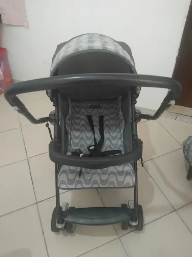 carrinho de bebê e bebê conforto marca Burigoto