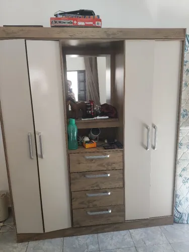 Guarda roupa casal 