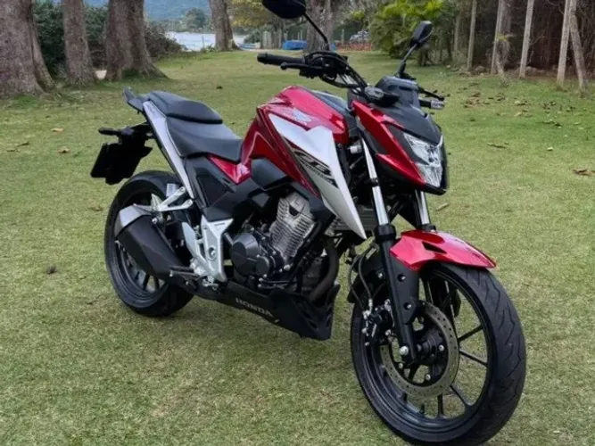 Vendo linda CB Twister 300F !