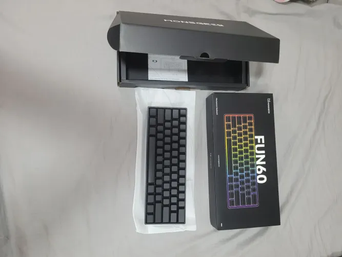 Teclado Mecânico MonsGeek FUN60 PRO HE 60% Switch Magnético 0.01mm 8k Polling Rate