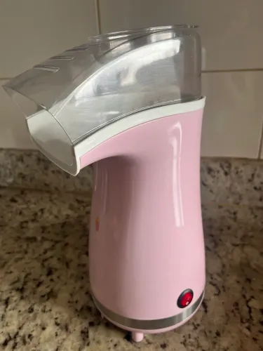 Pipoqueira elétrica Britânia rosa. 127v