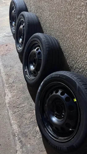 Rodas aro 15  , 4/108 com pneus  westlake 90-% de borracha