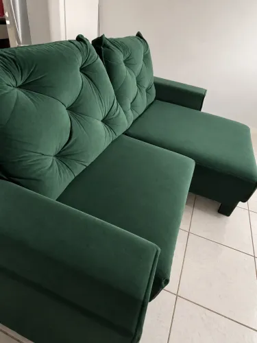 SOFÁ RETRÁTIL DE VELUDO - R$ 1.200