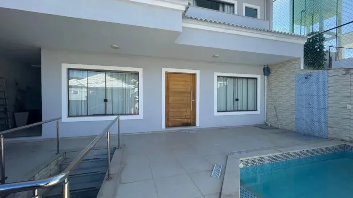 Pechincha - Vale do Ipê - Casa triplex com piscina, churrasqueira - infra de lazer e segur