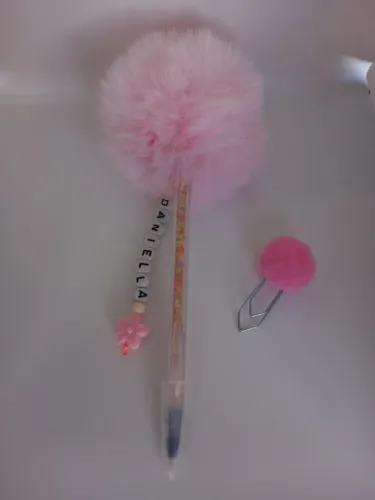 Caneta pompom personalizada com seu nome