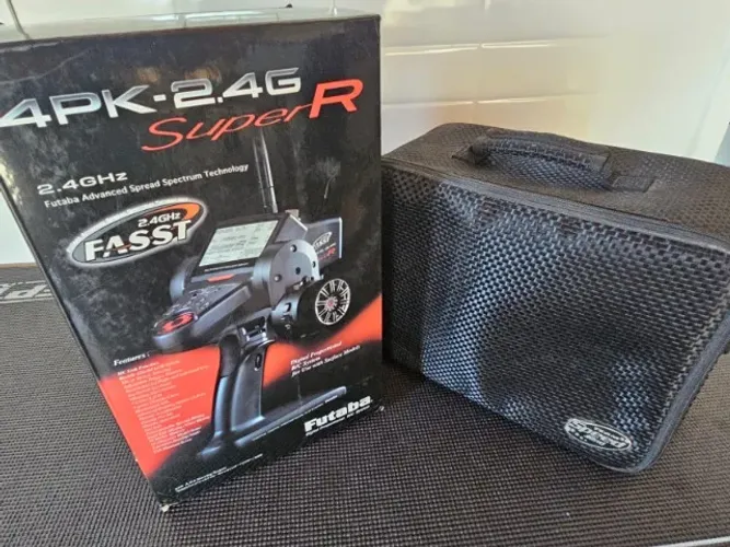 Rádio Futaba 4PK Super