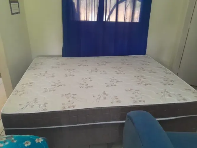 Vendo cama Box de casal