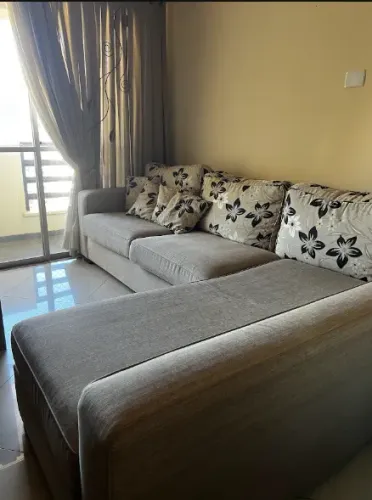 sofá 3 lugares com chaise