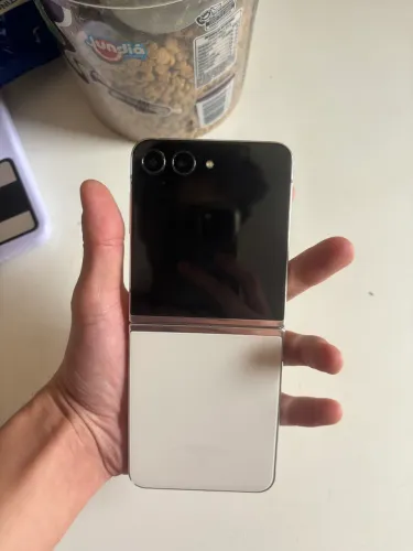 Z Flip 5 512 GB 8 GB RAM perfeito estado